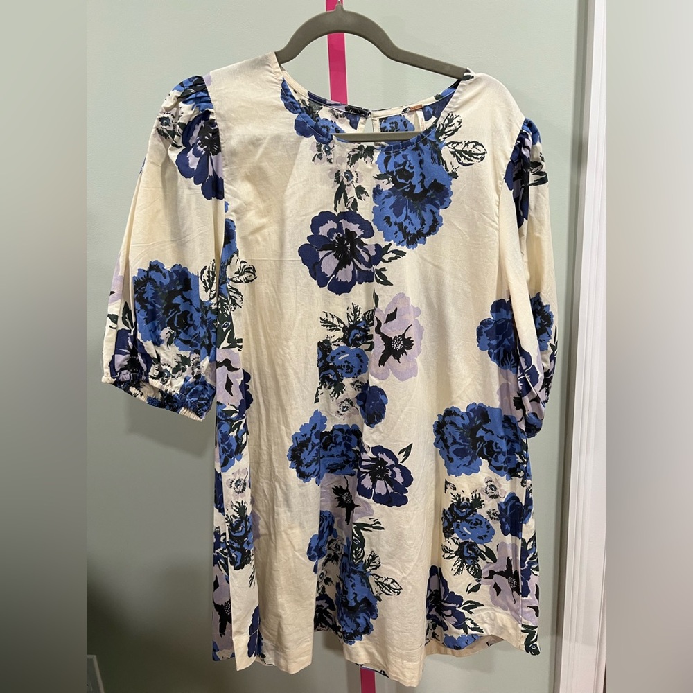 Free People Maye Poplin Tunic dress in a blue floral pattern. - Picture 5 of 7